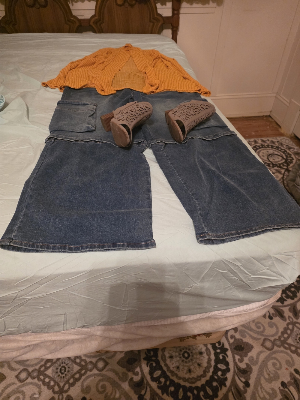 Women New Jeans/nee Cardigan/used Shoes